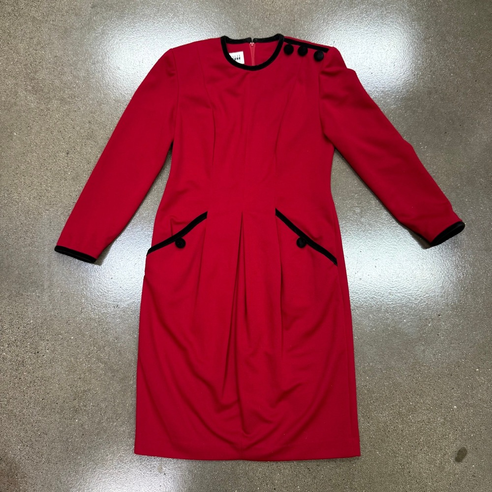 Leslie Fay Petite Red Sheath Dress Black Velvet Trim Button Detail 4P Vintage